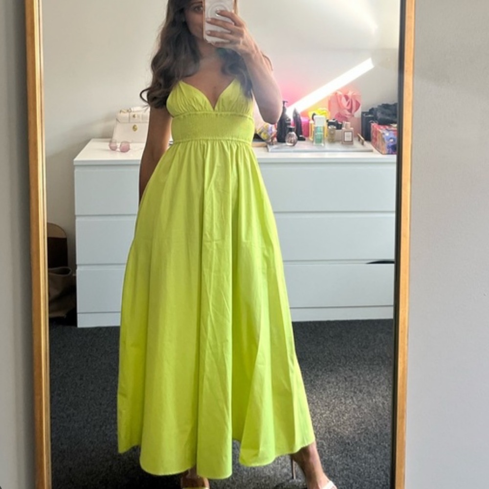New with tags Zara green dress - Picture 1 of 10
